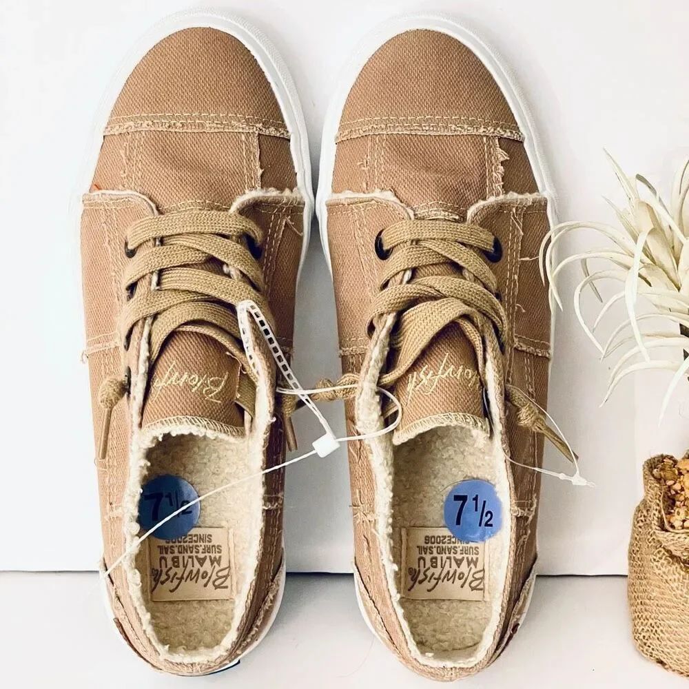 NWT Gorgeous Blowfish Malibu 8 Tan Sherpa Lined Memory foam Cushioned Sneakers - Picture 12 of 12